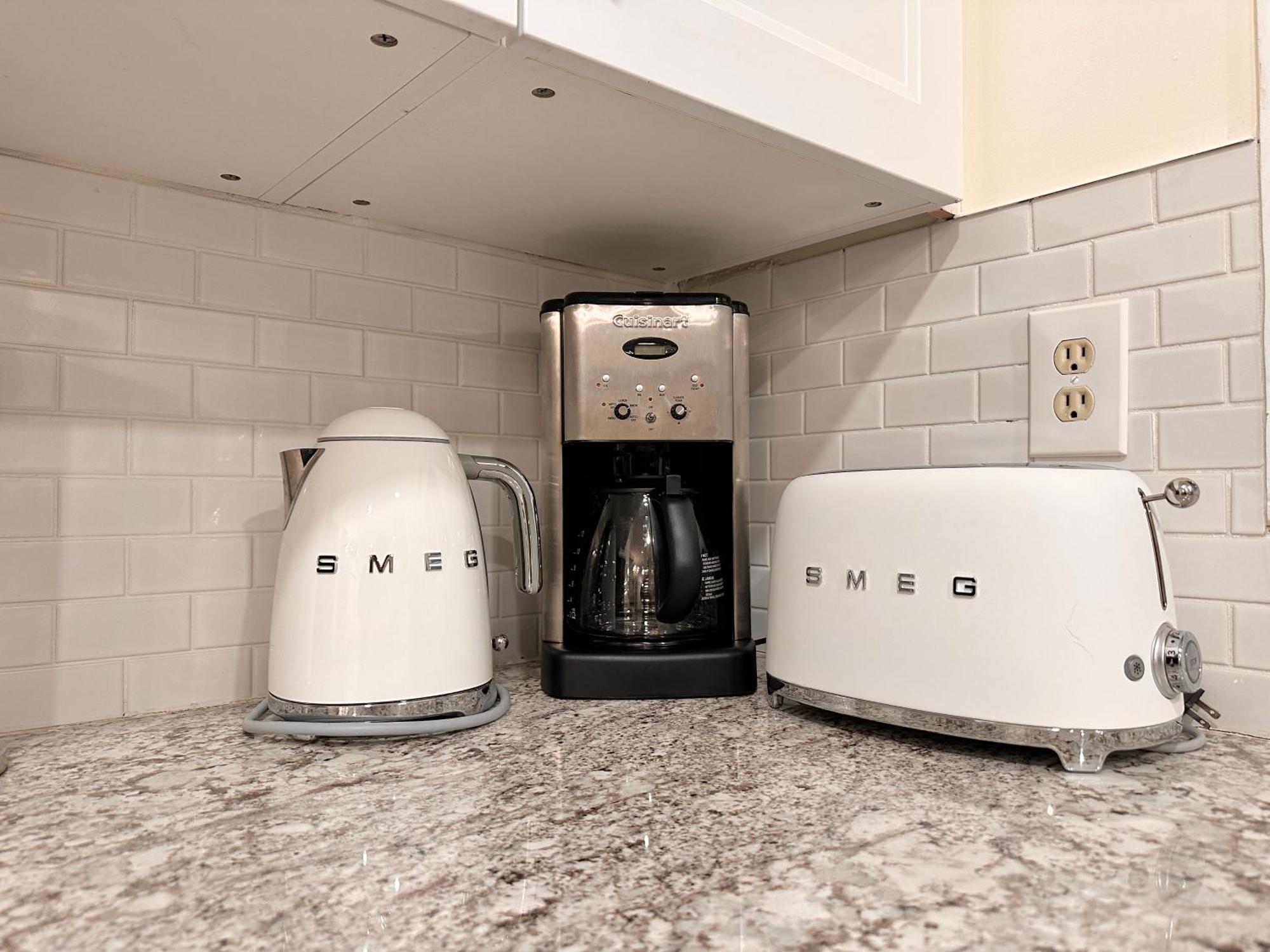 Apartamento B212 Hot Tub, Ac X3, Parking, 2 Min To Banff Gate Canmore Exterior foto